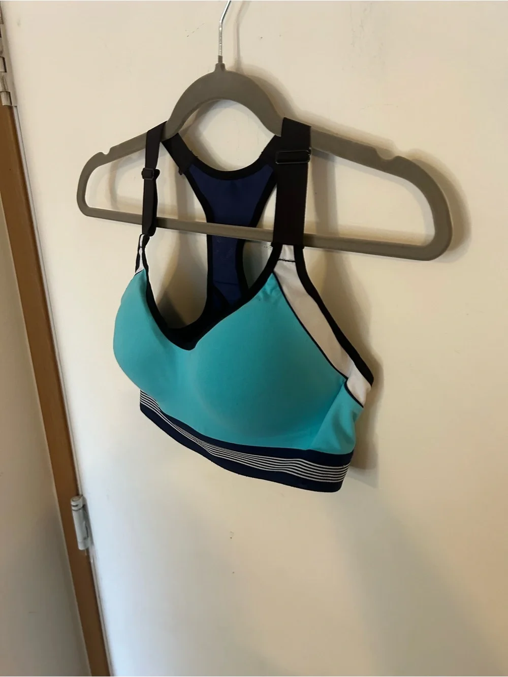 Victoria's Secret VSX turquoise blue sports bra 34C